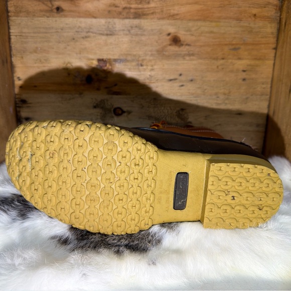 L.L. Bean Men's Dark Brown and Tan Snow Boots - Picture 8 of 12